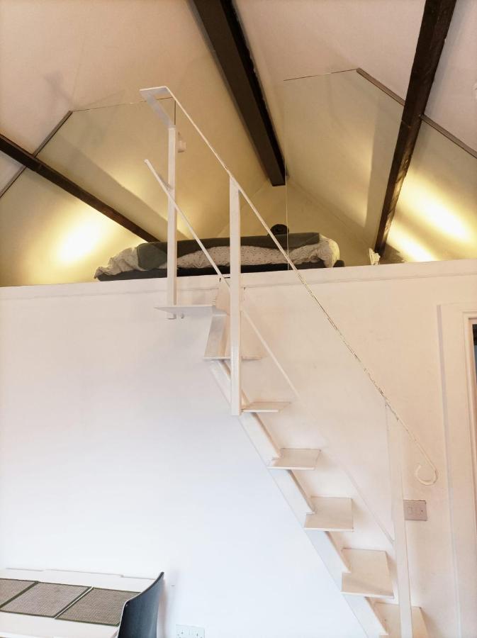 Mezzanine Style Studio Apartment 8 London Exterior photo